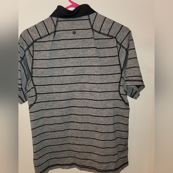 Lululemon Assert Polo Sz M - Picture 2 of 4